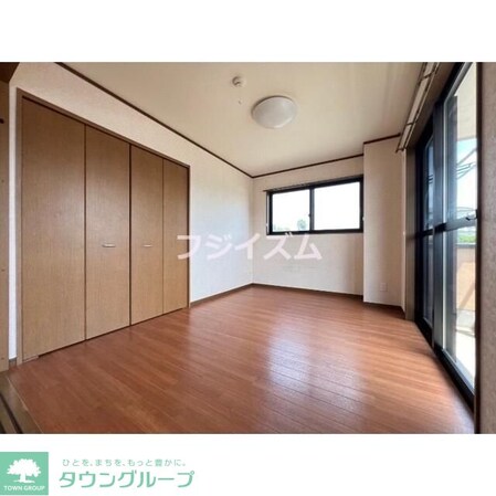 ラ・ファミリアの物件内観写真